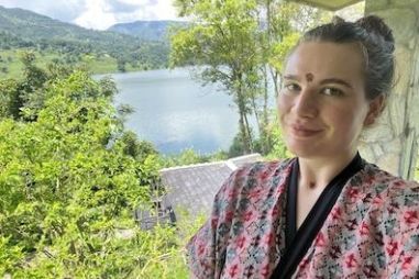 Ontdek Atmantan Wellness Resort bij Pune in India – een luxe health resort in de natuur met uitzicht op Lake Mulshi. Lees mijn persoonlijke ervaring met dit Indiase wellnessresort.
